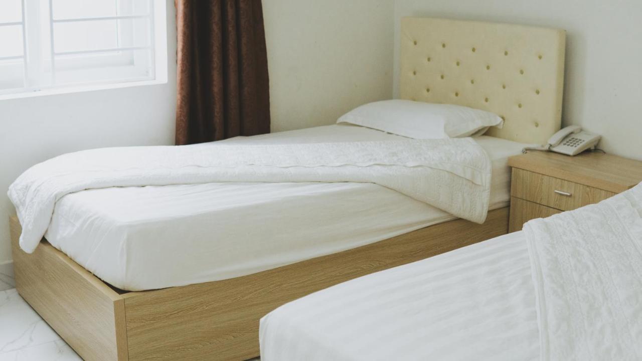 Hoang Ngan 2 Hotel - Tp. Vinh Extérieur photo